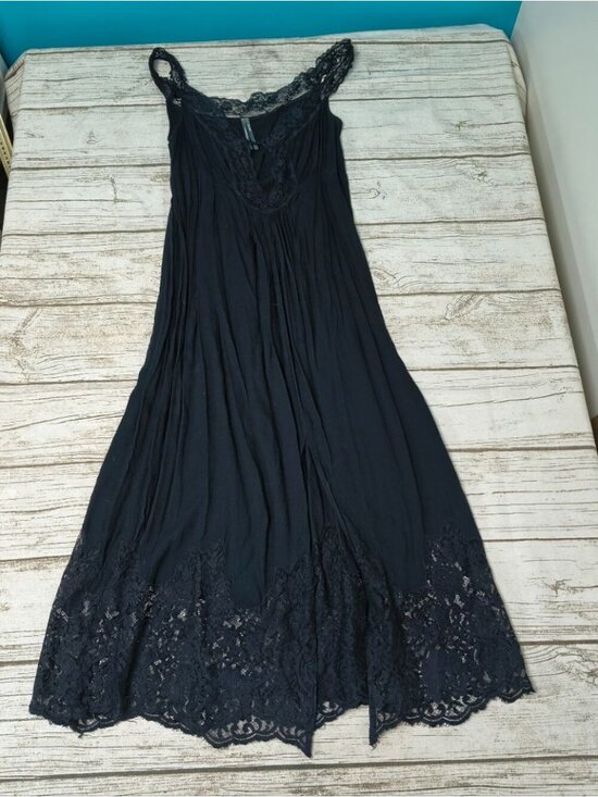Anthropologie Dresses & Skirts - Anthropologie Black Slip Dress Lace Detail Front Slit Size Medium